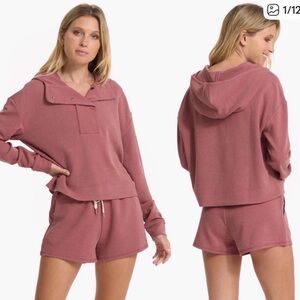Vuori Bayview Women's Pink Hoodie Top